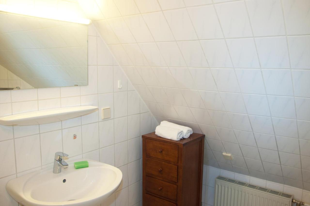 Wg Bernstein - Reetdachhaus - Ruhe Und Seeblick Sellin  Luaran gambar