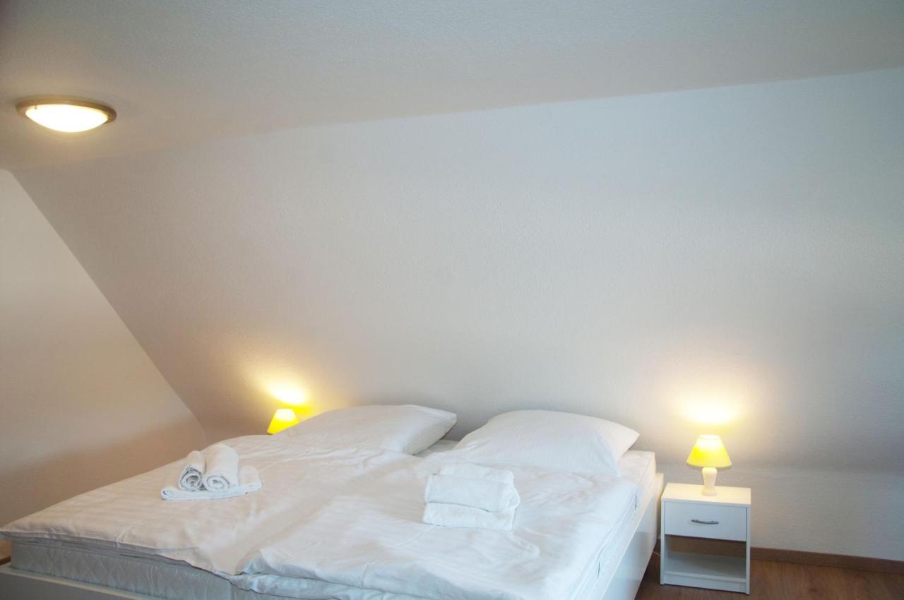 Wg Bernstein - Reetdachhaus - Ruhe Und Seeblick Sellin  Luaran gambar