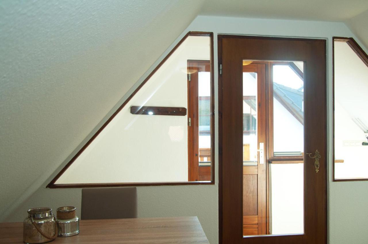Wg Bernstein - Reetdachhaus - Ruhe Und Seeblick Sellin  Luaran gambar