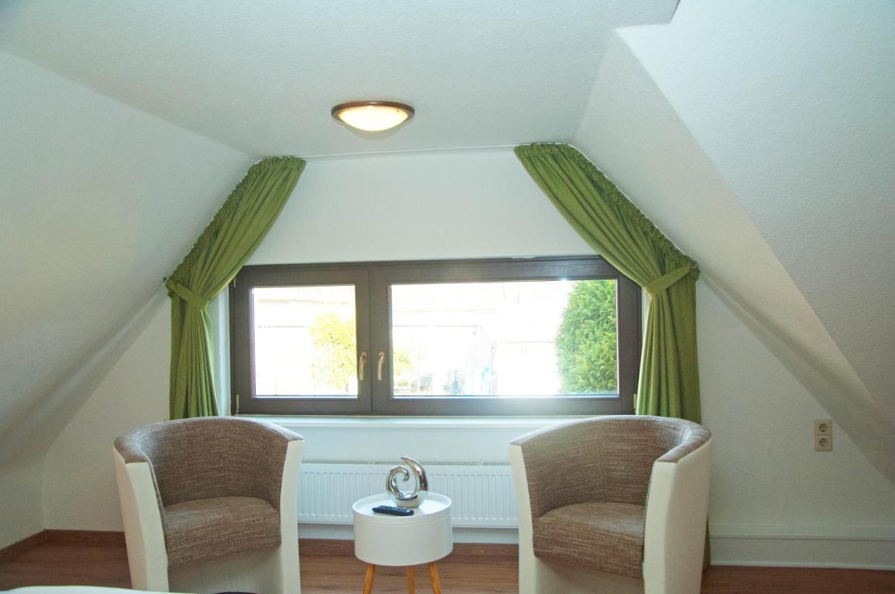 Wg Bernstein - Reetdachhaus - Ruhe Und Seeblick Sellin  Luaran gambar