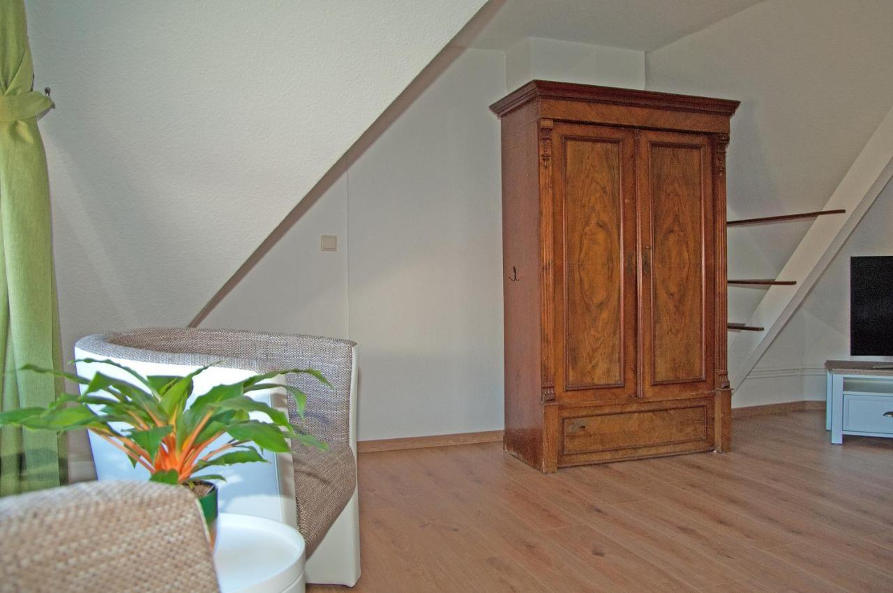 Wg Bernstein - Reetdachhaus - Ruhe Und Seeblick Sellin  Luaran gambar